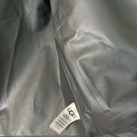 UGG Women’s Hutton Rain Jacket - Picture 4 of 4
